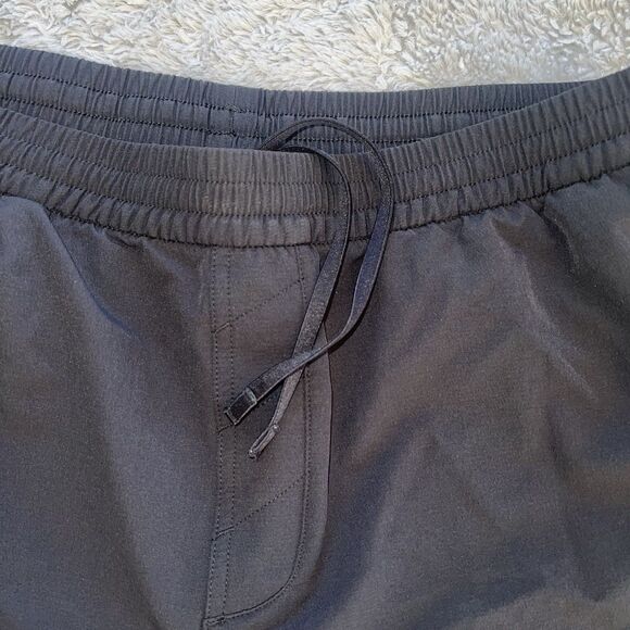 Outdoor Voices Men’s RecTrek 7" Short Black Size Large Unlined Performance - Picture 4 of 6